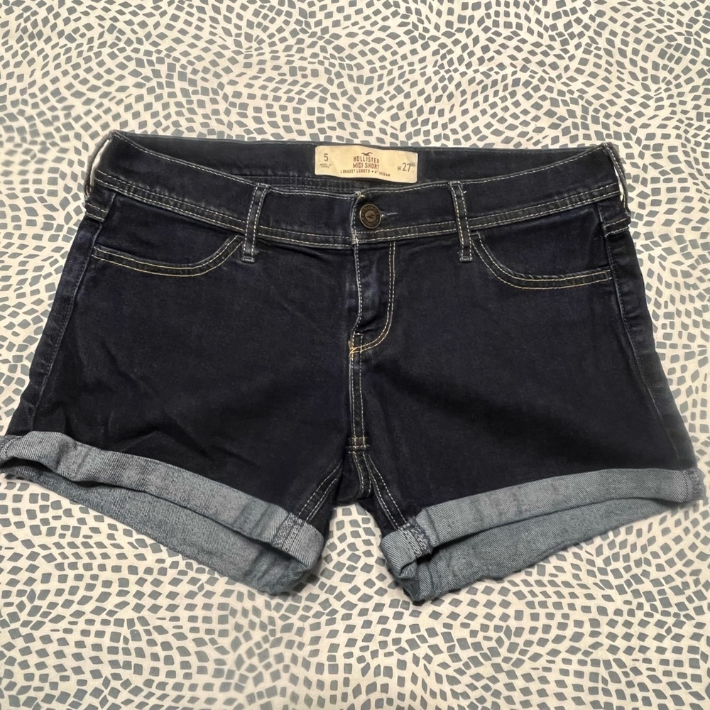 Hollister Women’s midi jean shorts size 5 dark indigo denim